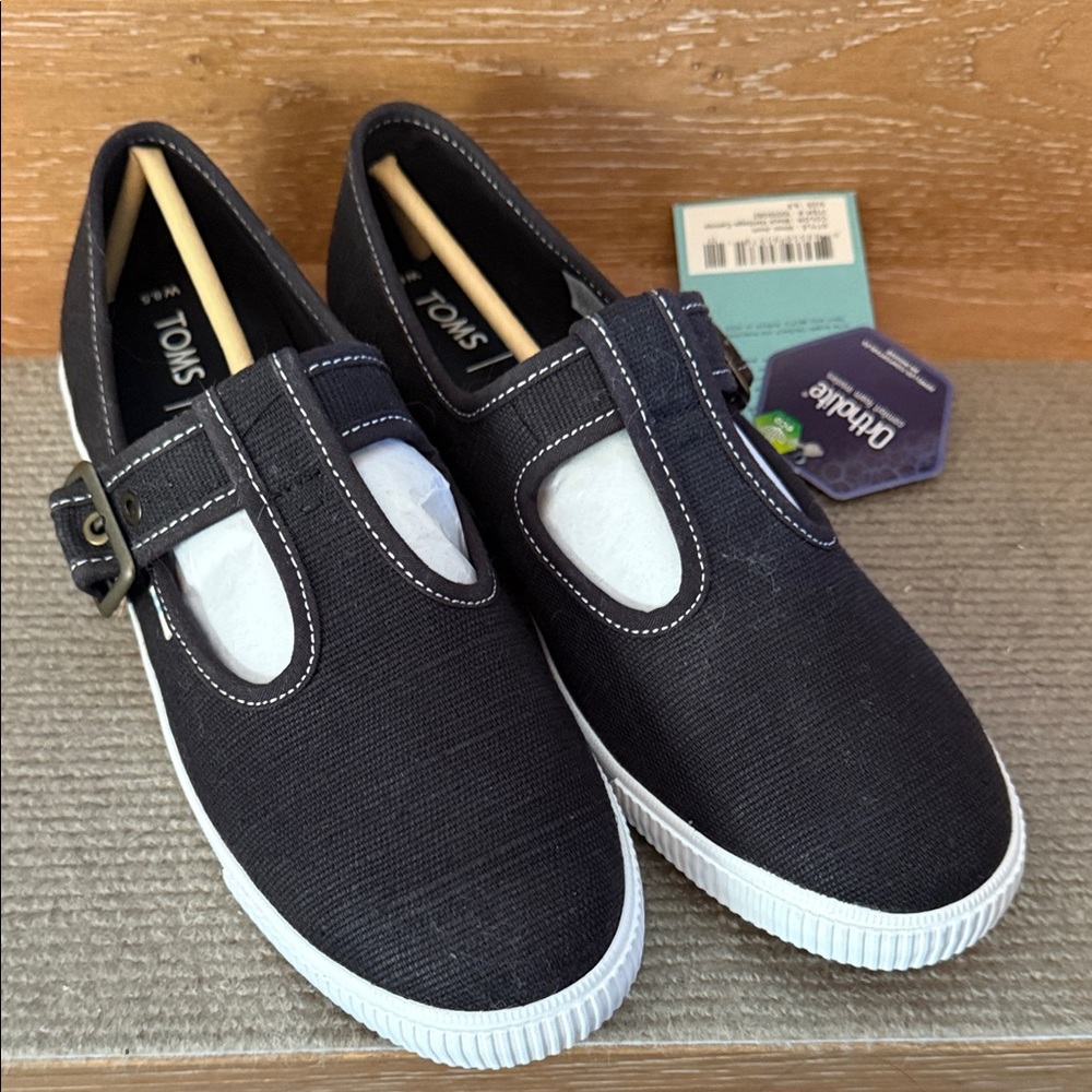 TOMS MaryJane style Canvas Sneakers size 8.5
